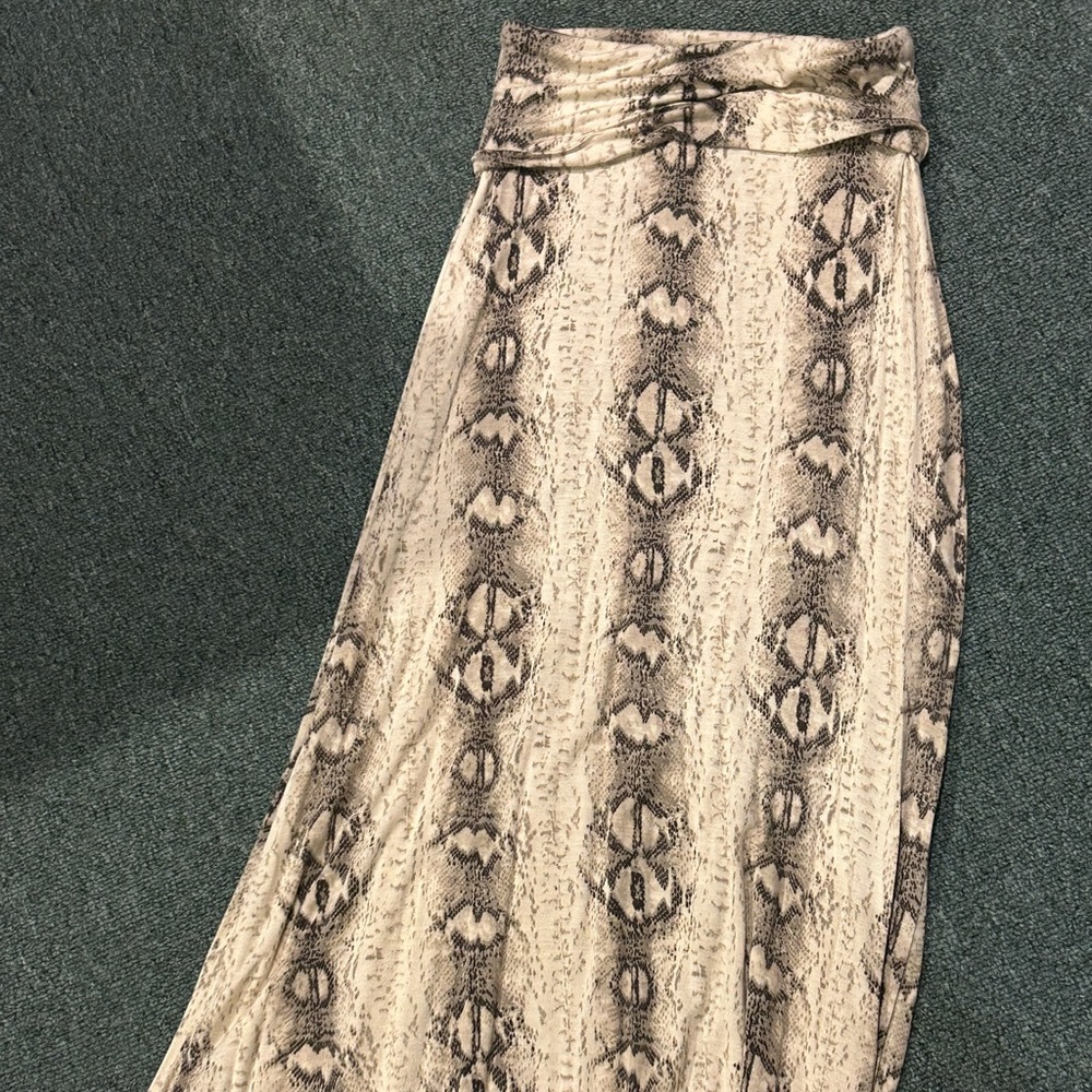 Maxi skirt